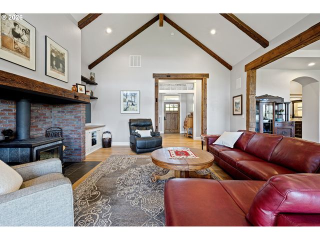 2764 E 40TH Ave, Eugene, OR 97405