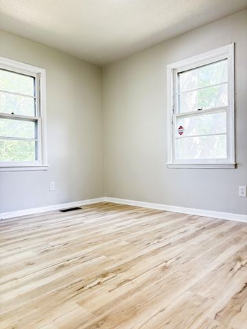 500 W Spring Street, Neosho, MO 64850