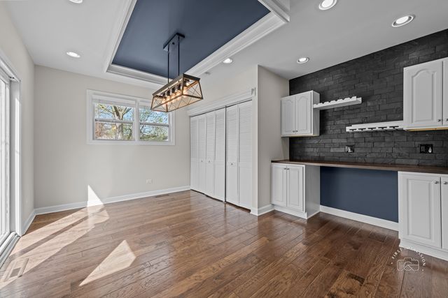 1331 N Main Street, Naperville, IL 60563