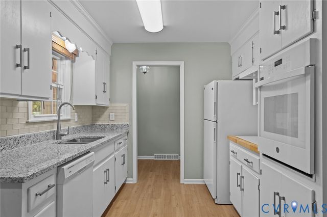 1300 Lee Dr, Farmville, VA 23901