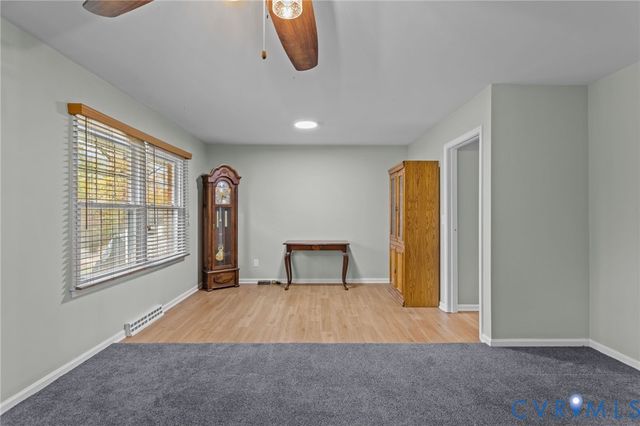 1300 Lee Dr, Farmville, VA 23901