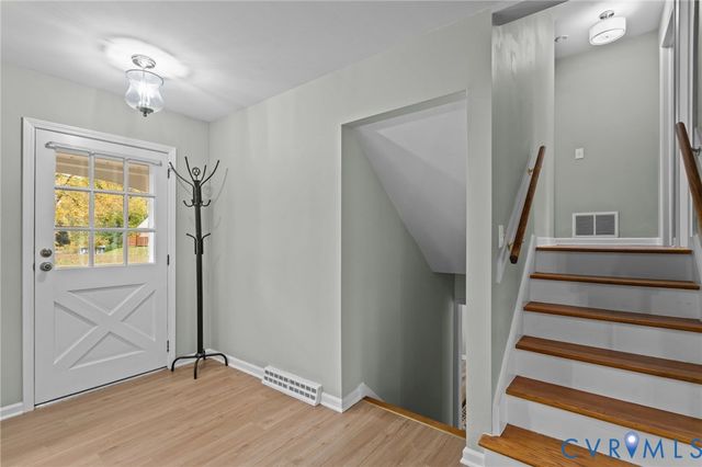 1300 Lee Dr, Farmville, VA 23901