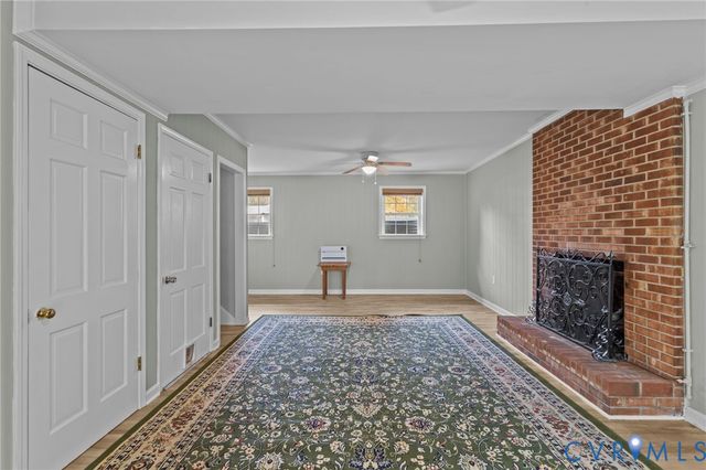 1300 Lee Dr, Farmville, VA 23901