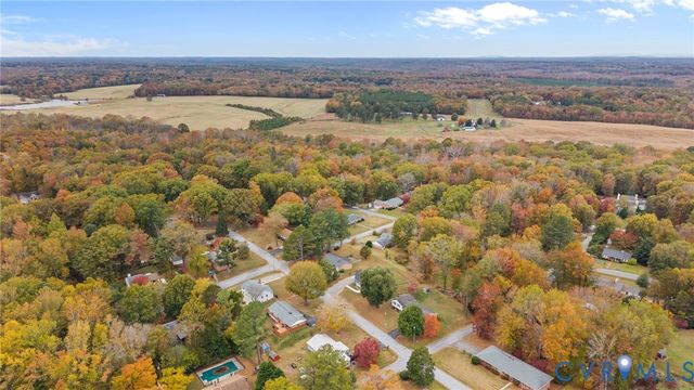 1300 Lee Dr, Farmville, VA 23901