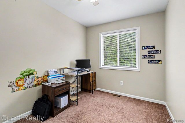 7058 Rolling Hills Drive, Waterford Charter Township, MI 48327