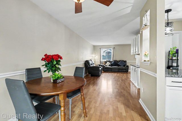 7058 Rolling Hills Drive, Waterford Charter Township, MI 48327