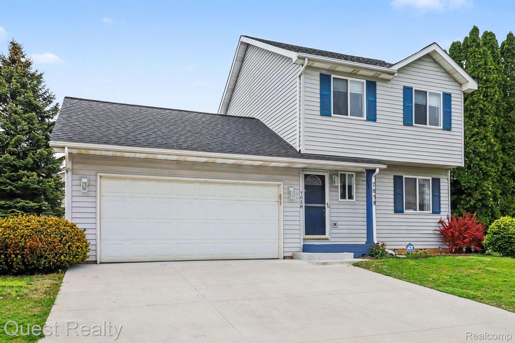 7058 Rolling Hills Drive, Waterford Charter Township, MI 48327