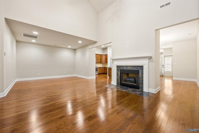 1017 Cresent Falls, Huntsville, AL 35806