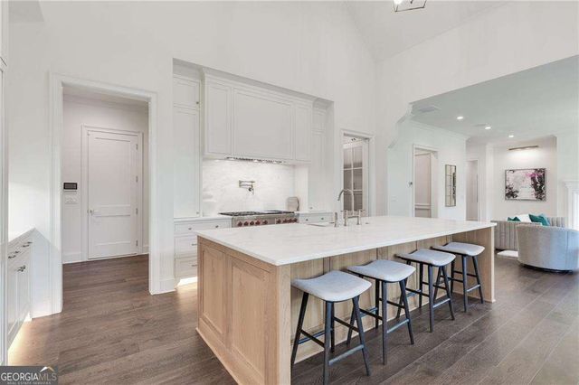 228 Thomas Circle, Roswell, GA 30075