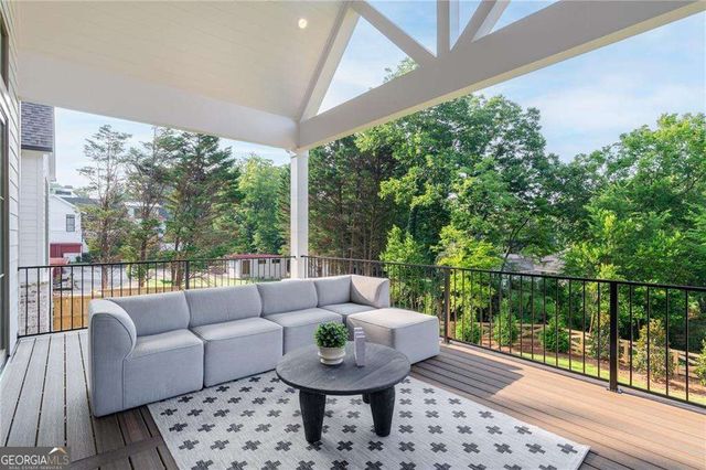 228 Thomas Circle, Roswell, GA 30075