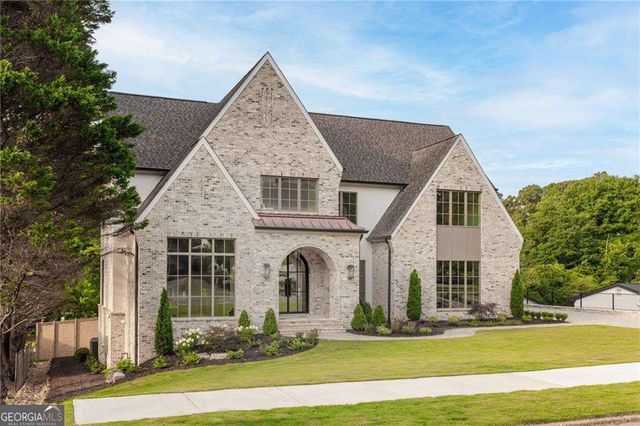 228 Thomas Circle, Roswell, GA 30075