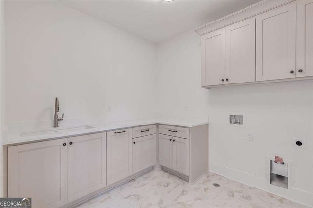 228 Thomas Circle, Roswell, GA 30075