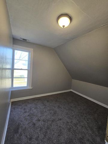 5301 N 38th STREET, Milwaukee, WI 53209