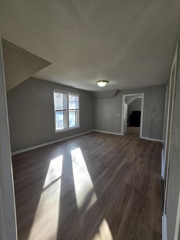 5301 N 38th STREET, Milwaukee, WI 53209