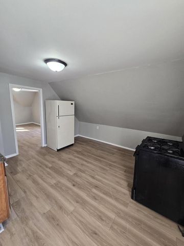 5301 N 38th STREET, Milwaukee, WI 53209