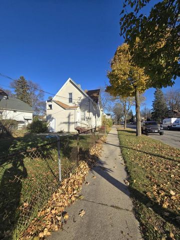 5301 N 38th STREET, Milwaukee, WI 53209