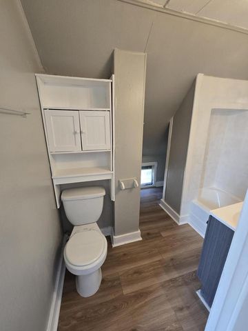 5301 N 38th STREET, Milwaukee, WI 53209