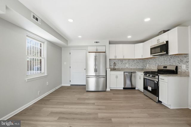 4400 DUBOIS PL SE, Washington, DC 20019