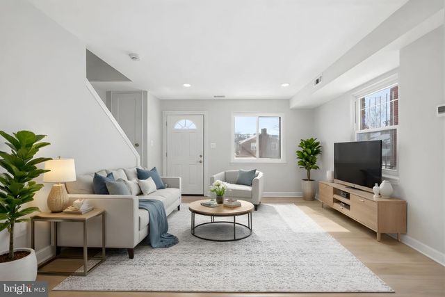 4400 DUBOIS PL SE, Washington, DC 20019