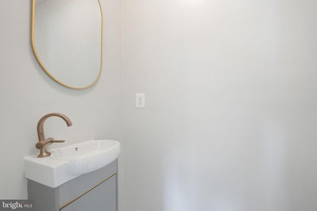 4400 DUBOIS PL SE, Washington, DC 20019