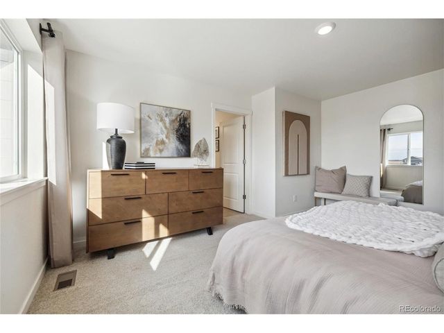 9807 Bahama St, Commerce City, CO 80022