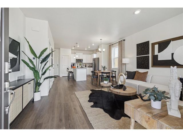 9807 Bahama St, Commerce City, CO 80022