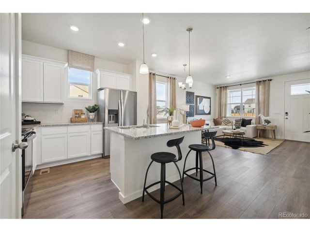 9807 Bahama St, Commerce City, CO 80022