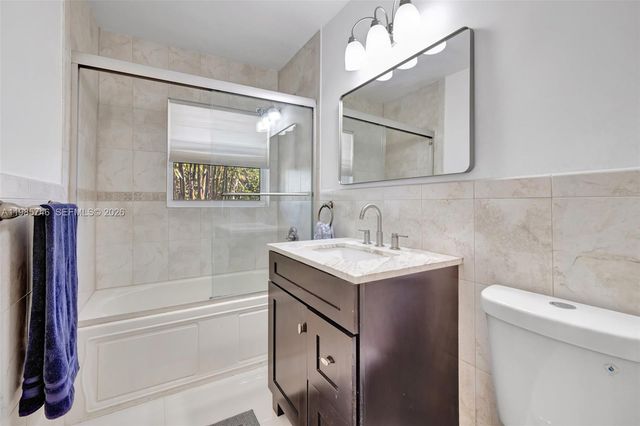 2506 NE 30th St, Fort Lauderdale, FL 33306