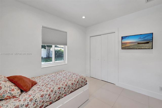 2506 NE 30th St, Fort Lauderdale, FL 33306