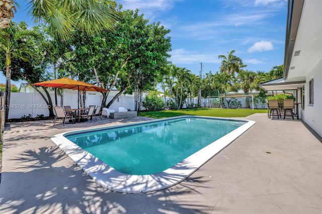 2506 NE 30th St, Fort Lauderdale, FL 33306