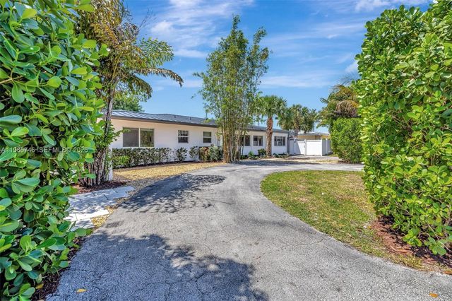 2506 NE 30th St, Fort Lauderdale, FL 33306