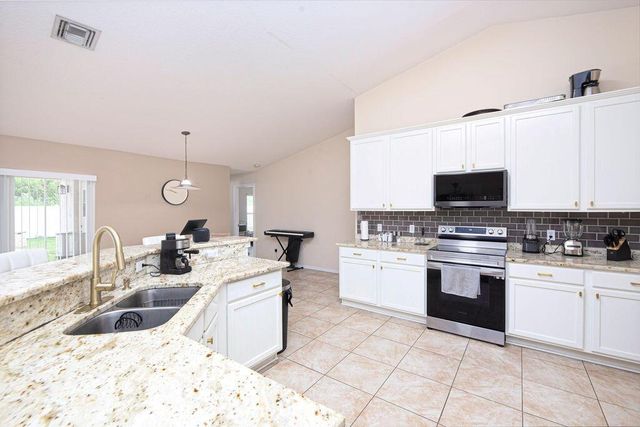 2606 Serenity Circle N, Fort Pierce, FL 34981