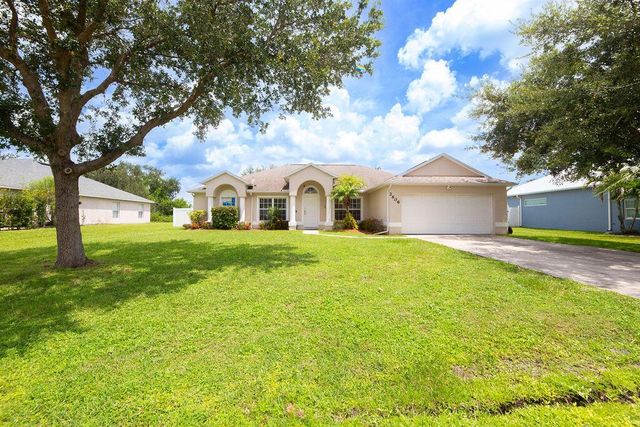 2606 Serenity Circle N, Fort Pierce, FL 34981
