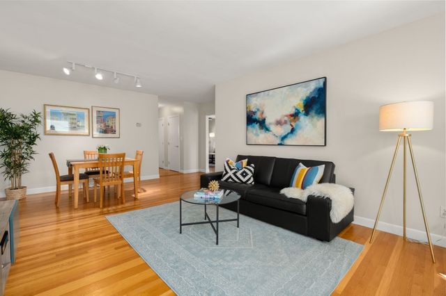 31 Highland Avenue 2, Newton, MA 02460