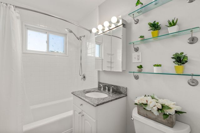 31 Highland Avenue 2, Newton, MA 02460