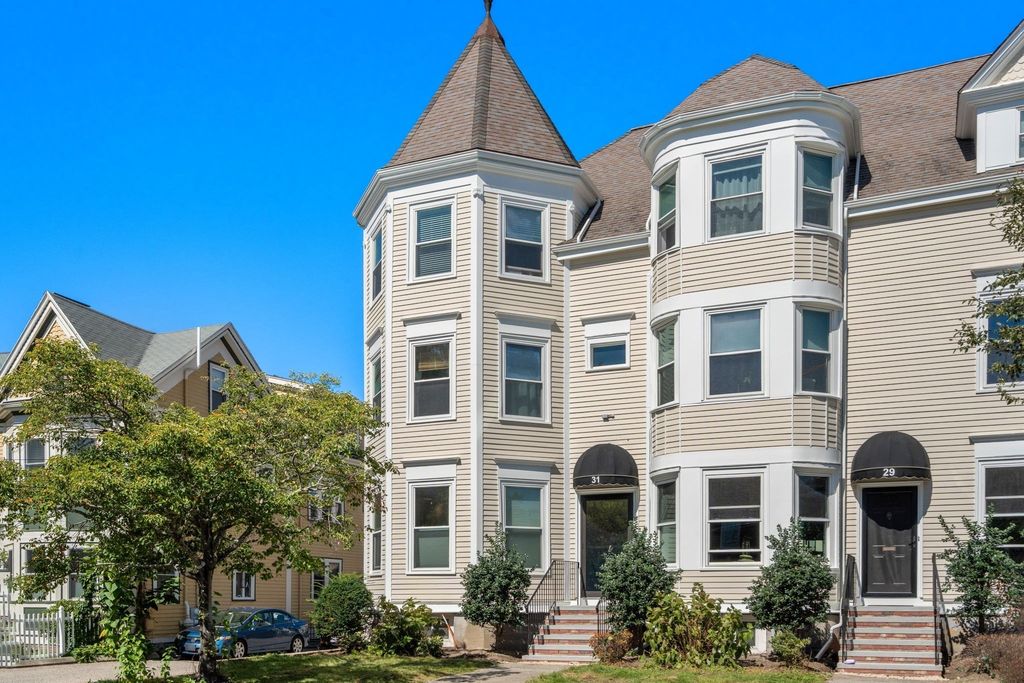 31 Highland Avenue 2, Newton, MA 02460