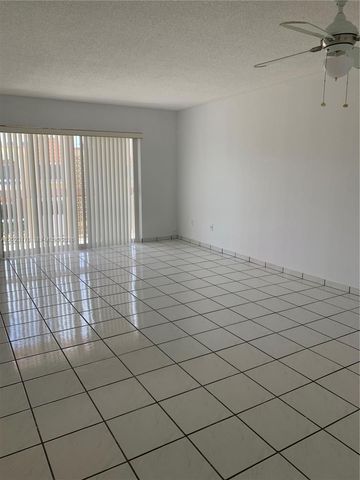 7703 Camino Real A-405, Miami, FL 33143