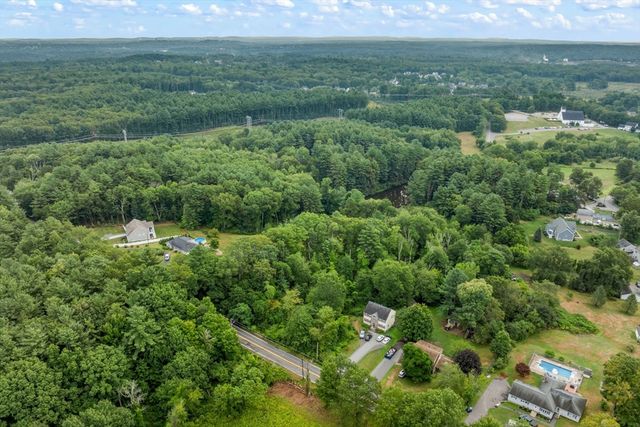 785 Broadway Rd, Dracut, MA 01826