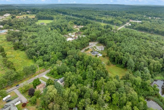 785 Broadway Rd, Dracut, MA 01826