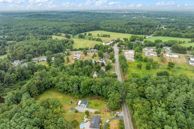 785 Broadway Rd, Dracut, MA 01826