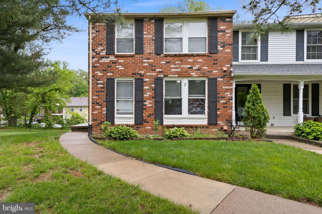 7 WOODLAND CT, Hamilton Twp, NJ 08610 — photo 2