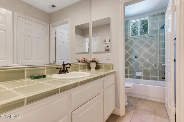 4347 Via Entrada, Newbury Park, CA 91320