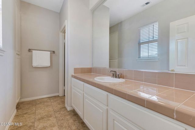 4347 Via Entrada, Newbury Park, CA 91320