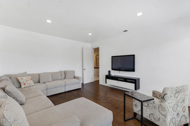 4347 Via Entrada, Newbury Park, CA 91320