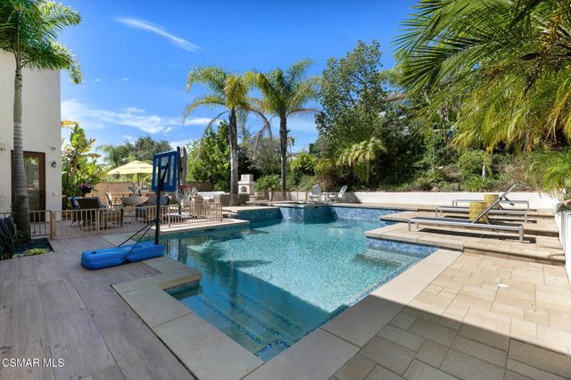 4347 Via Entrada, Newbury Park, CA 91320