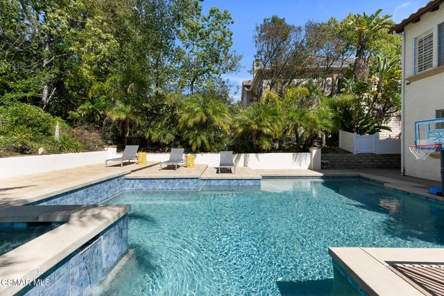 4347 Via Entrada, Newbury Park, CA 91320