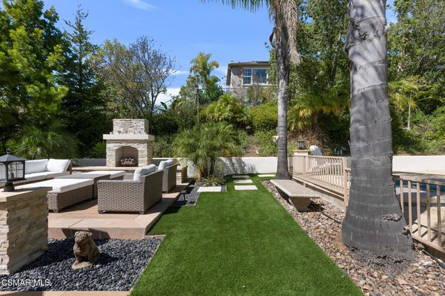 4347 Via Entrada, Newbury Park, CA 91320