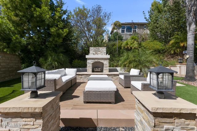 4347 Via Entrada, Newbury Park, CA 91320