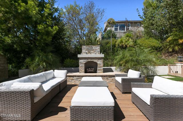 4347 Via Entrada, Newbury Park, CA 91320