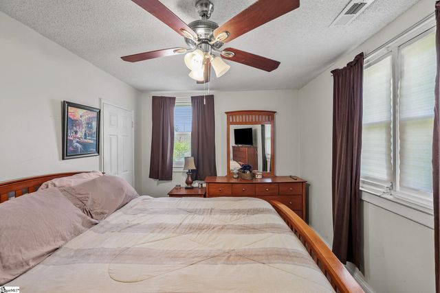 9 Glenwood Lane, Greenville, SC 29605